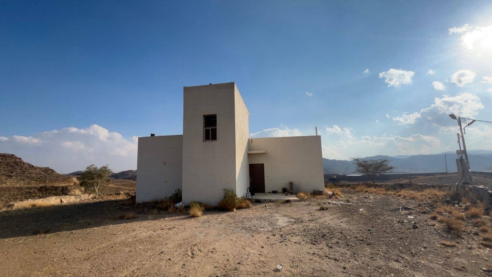 استراحة عزاب بالقرب من الملعب - صورة 1