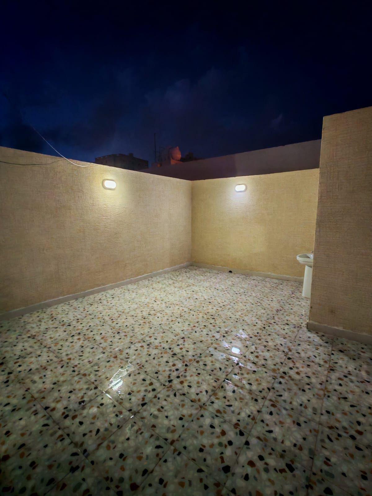 شقة 5 غرف - صورة 1