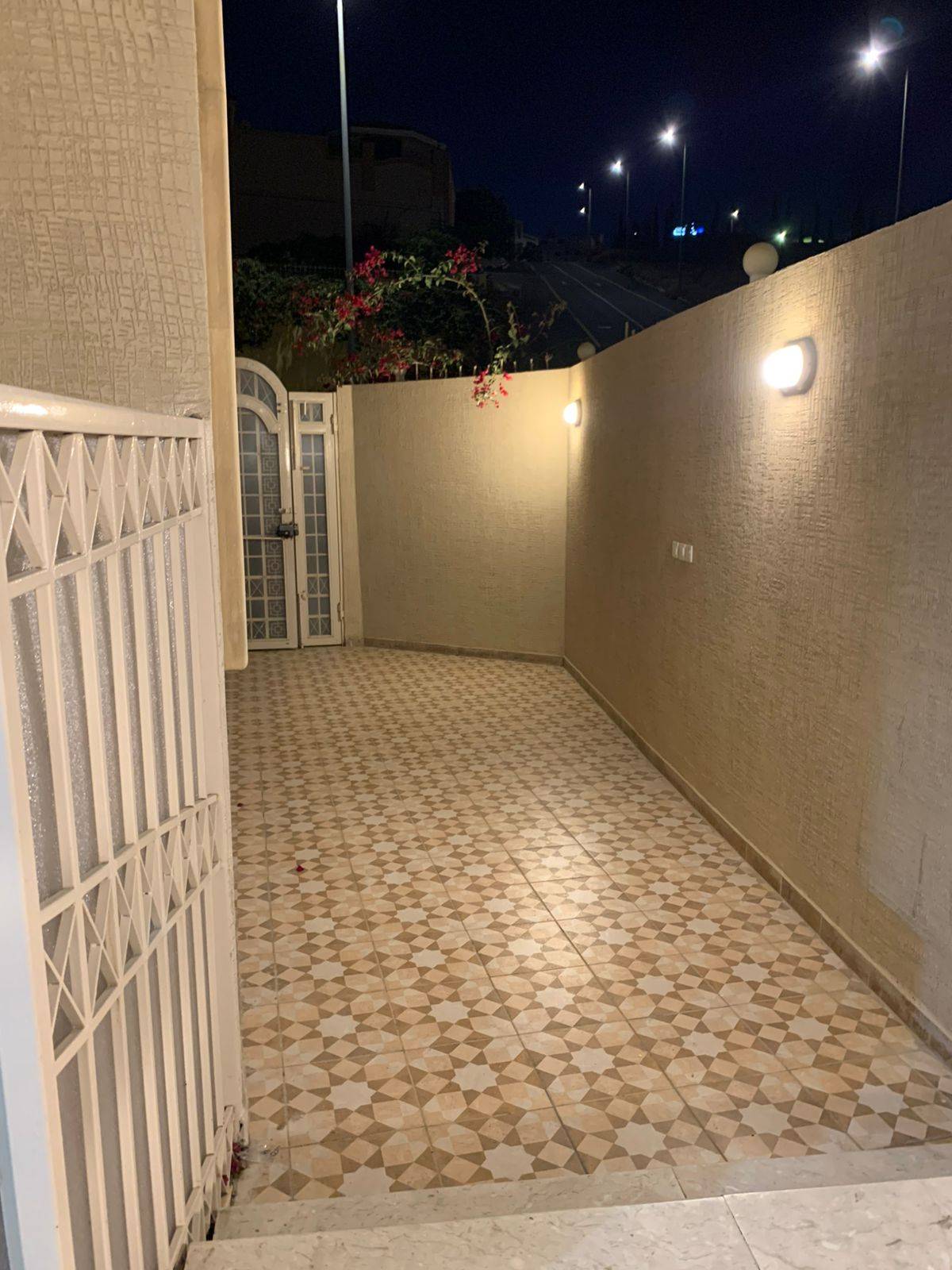 شقة مكونة من ٤ غرف في ابها قريبة من نادي ابها - صورة 1