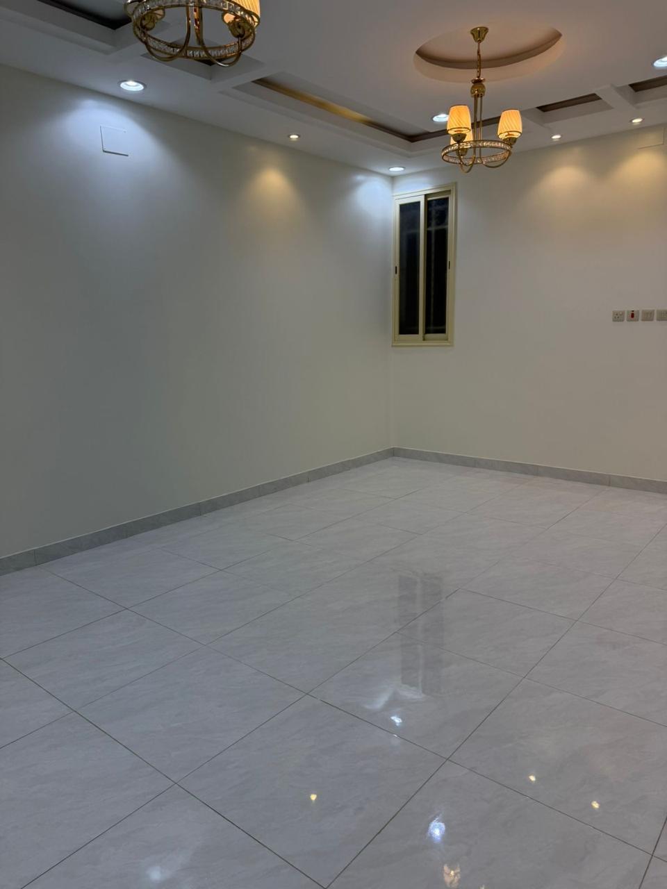 شقة ٦ غرف دور ثاني بالمحالة للايجار - صورة 1